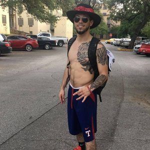 Meet your Posher, Aaron